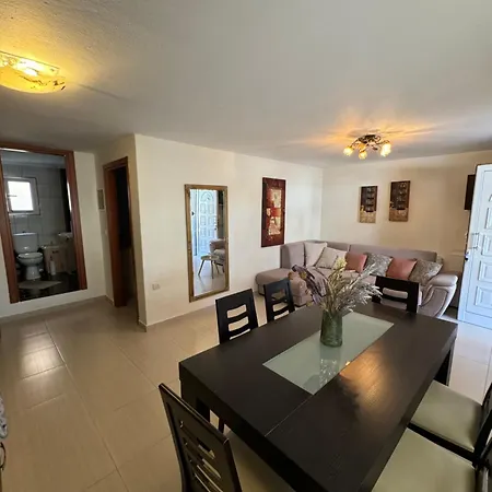 Christinas Deluxe Apartament